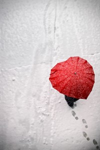 nieve-paraguas-rojo-corazon